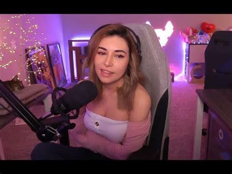 Alinity Topless Boobs Teasing Onlyfans Video Leaked